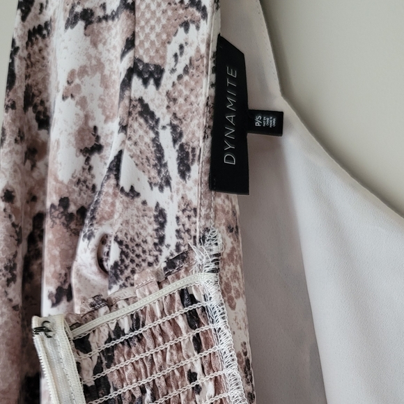 Dynamite Snakeprint Dress w/Sweetheart Neckline and Ruffle Hem - Picture 15 of 15